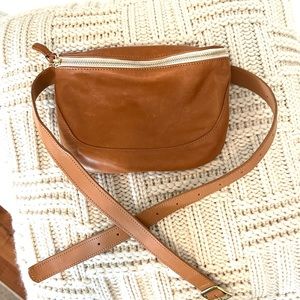 Clare V tan Fanny pack. Clarev.com